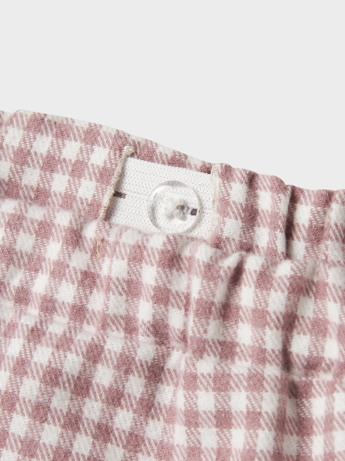 model_shot-front_full